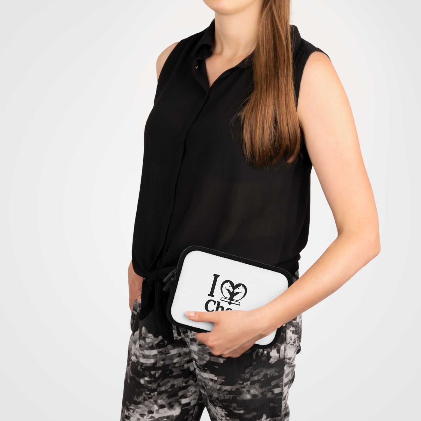 I Love Chess N&B Laptop Sleeve