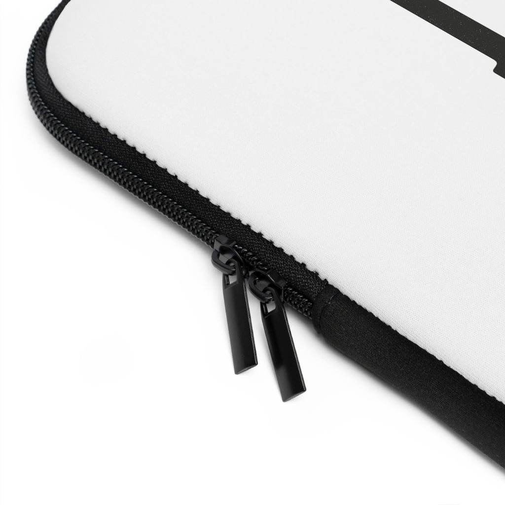 I Love Chess N&B Laptop Sleeve